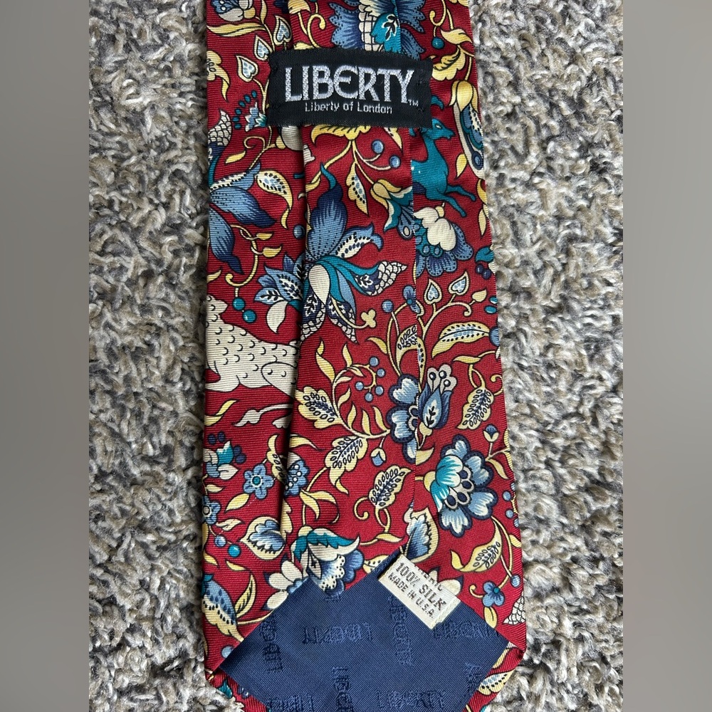 Liberty of London Men’s Vintage 100% silk tie - Picture 3 of 4